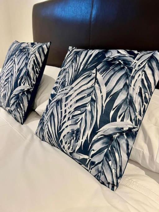 Superb 2Bed/2Bath Flat Waterloo Londonアパートメント エクステリア 写真