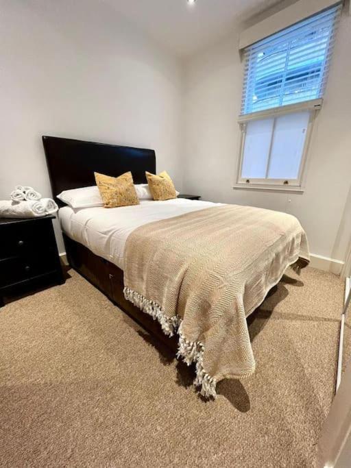 Superb 2Bed/2Bath Flat Waterloo Londonアパートメント エクステリア 写真